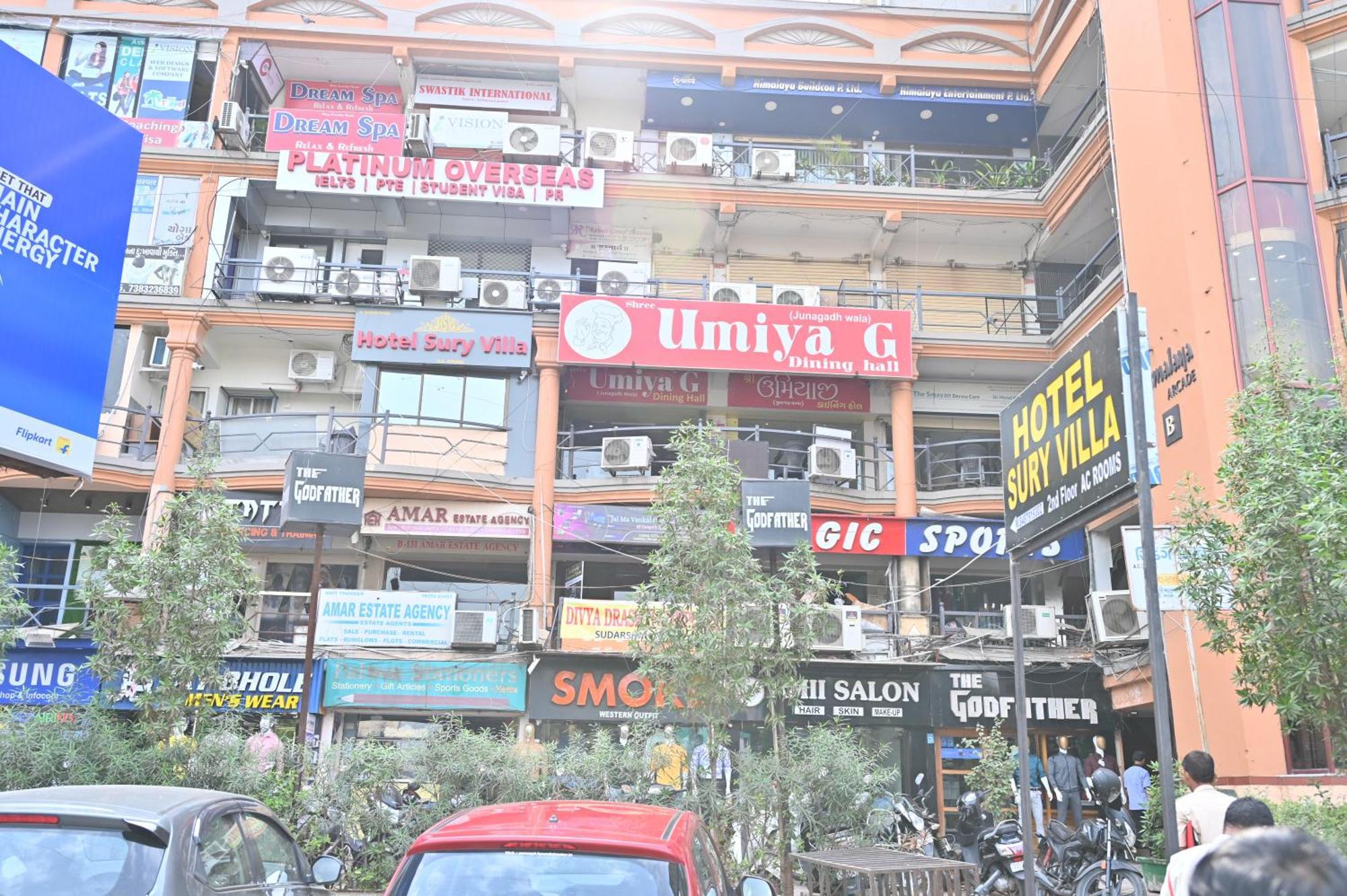 Hotel Sury Villa Ahmedabad Buitenkant foto